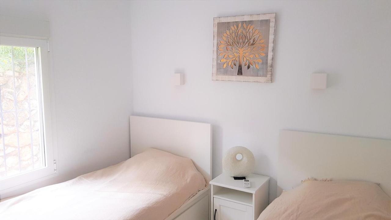 Neu Renovierte Villa Mit Privatem Pool Fusslaeufig Zum Meer 贝尼萨 外观 照片